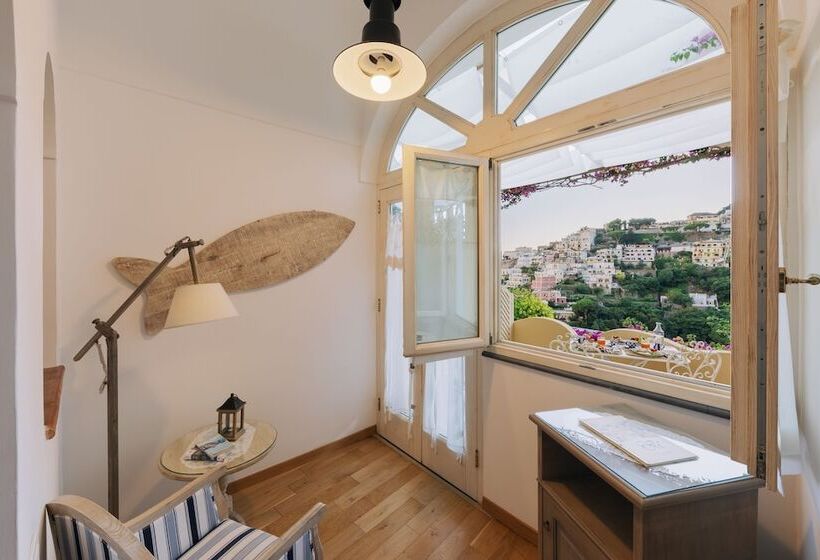Полулюкс Боковой Вид на Море, Villa Mary Suites