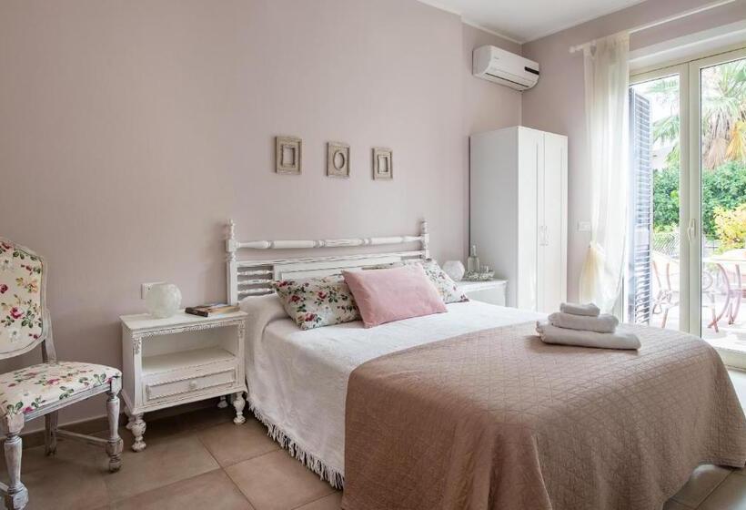 Triple Room Sea View, Villa Ortensia