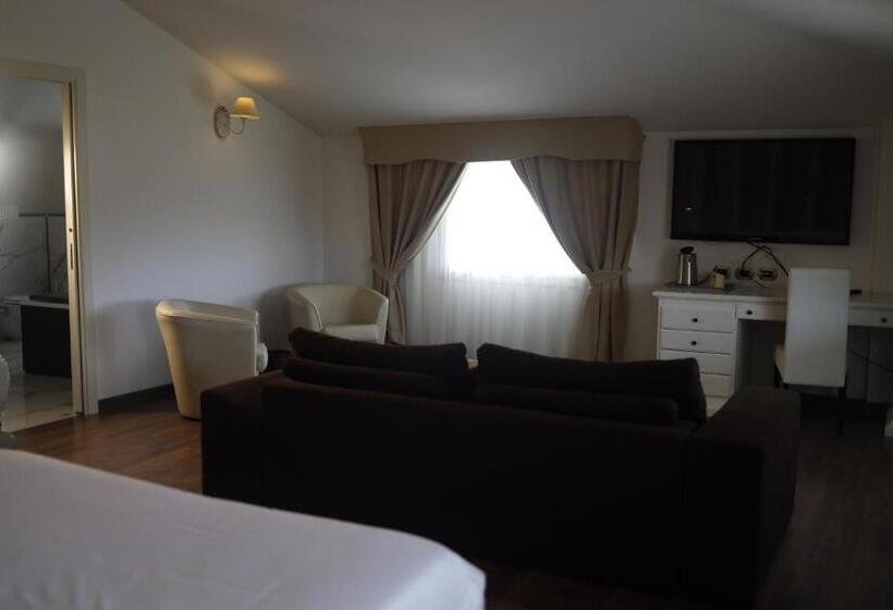 スイート, Virginia Resort & Spa   Adults Only