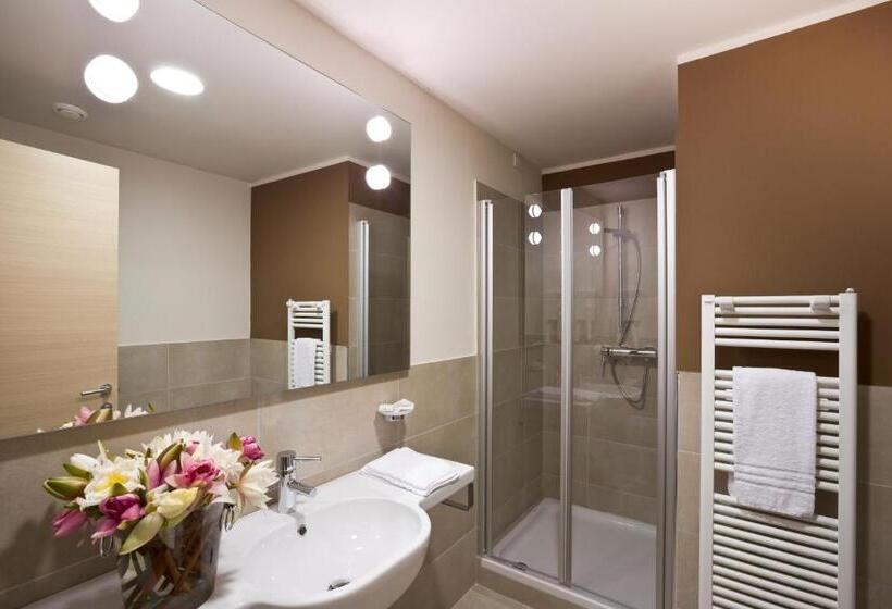 Superior room with lake view, Acquadolce
