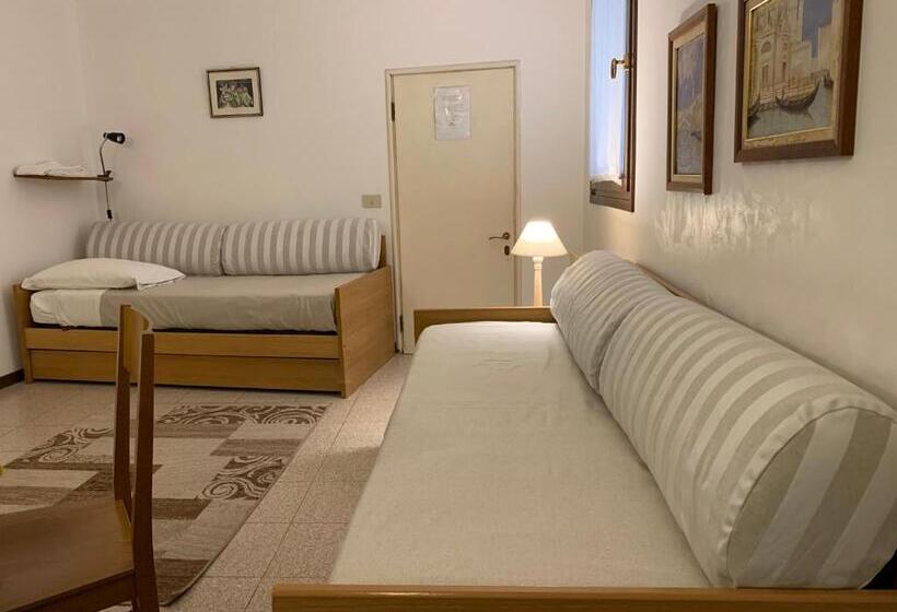 سوییت خانوادگی, Al Campaniel Bed And Breakfast