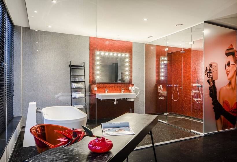 סוויטה, Van Der Valk Hotel Veenendaal