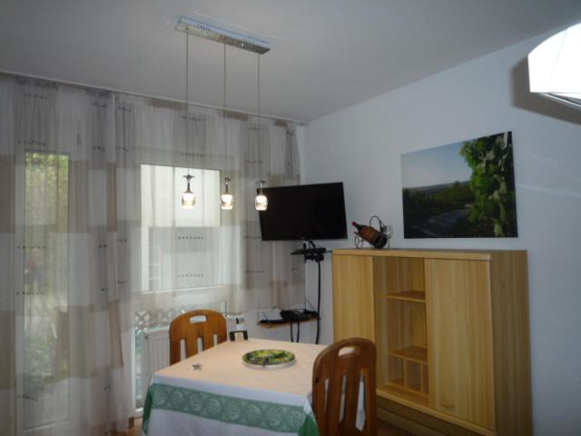 Апартаменты 1 Спальня с Балконом, Biozertifiziertes Hotel Höpfigheimer Hof Mit Wein Shop