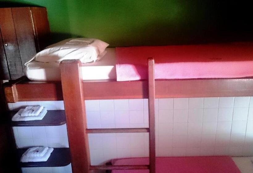 스탠다드 룸 공동 욕실, Laranjeiras Hostel