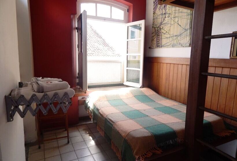 스탠다드 룸 공동 욕실, Laranjeiras Hostel