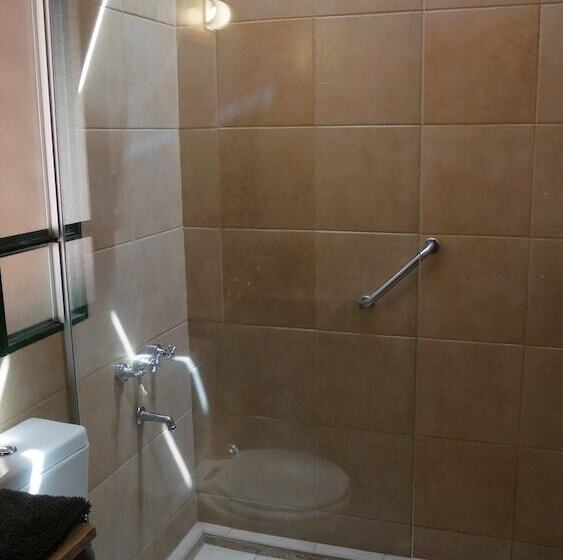 基本间, Lujan De Cuyo B&b