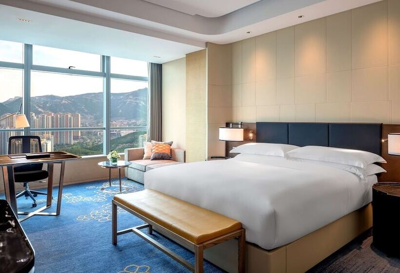 Номер Executive, Hilton Jinan South Hotel & Residences