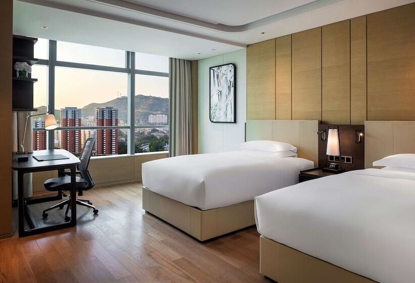 Апартаменты 3 Спальни, Hilton Jinan South Hotel & Residences