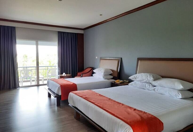 Номер Superior, Sir James Resort