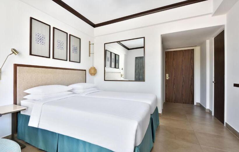 带特大床的标准间, Fairfield By Marriott Goa Anjuna