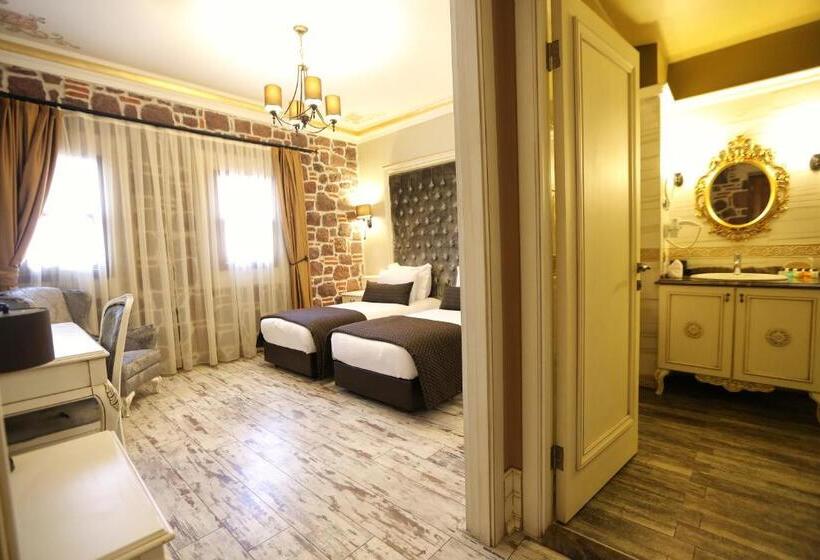 高级三人间, L Agora Old Town Hotel & Bazaar