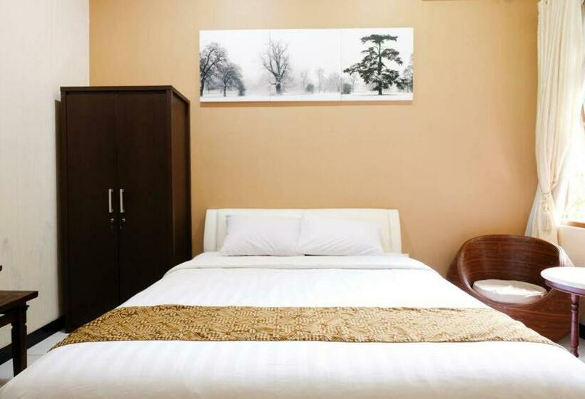 اتاق اجرایی, Griya Yunika Homestay