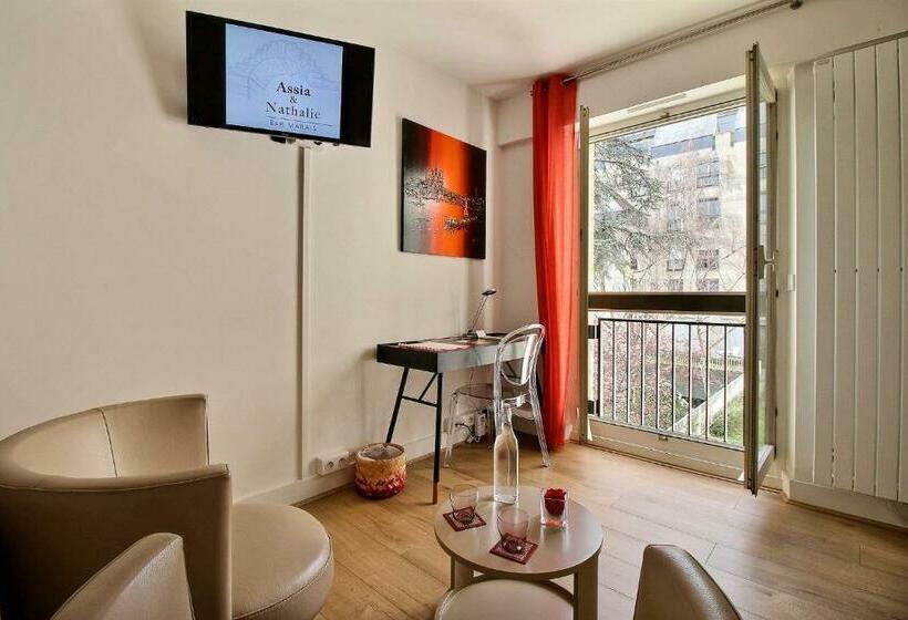 اتاق استاندارد با وان آب گرم, Assia & Nathalie   Luxury B&b Marais