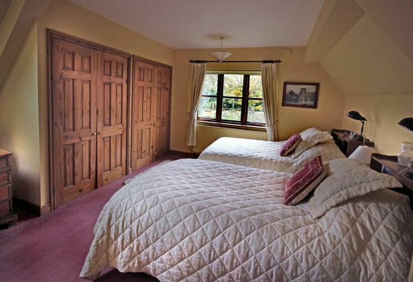Трехместный Номер Комфорт, Castle Farmhouse Bed And Breakfast