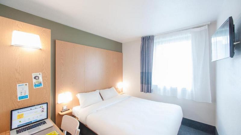 Номер Стандарт, B&b Hotel Clermont Ferrand Nord Riom