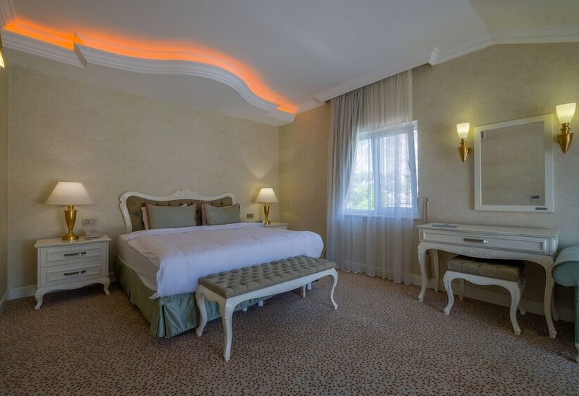 Семейный Номер, Grand Göcek