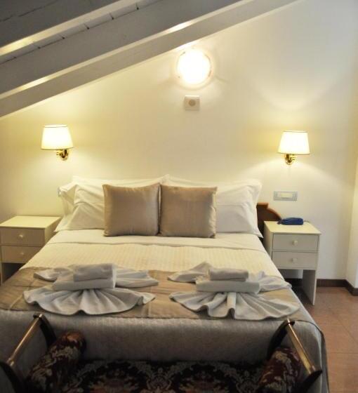 Apartament Rodzinny, Lady Mary