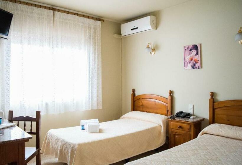 Номер Стандарт Индивидуальный, Hostal Las Torres