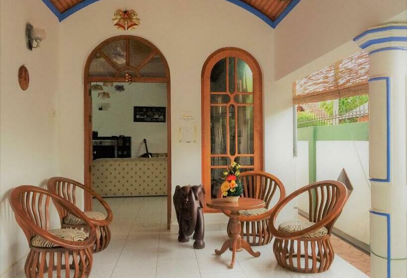 エコノミールーム, Romeo And Juliet Guest House