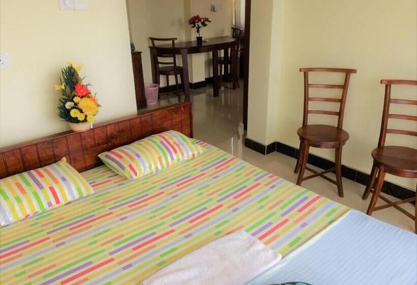 プールビューのバルコニー付１ベッドルームアパート, Romeo And Juliet Guest House