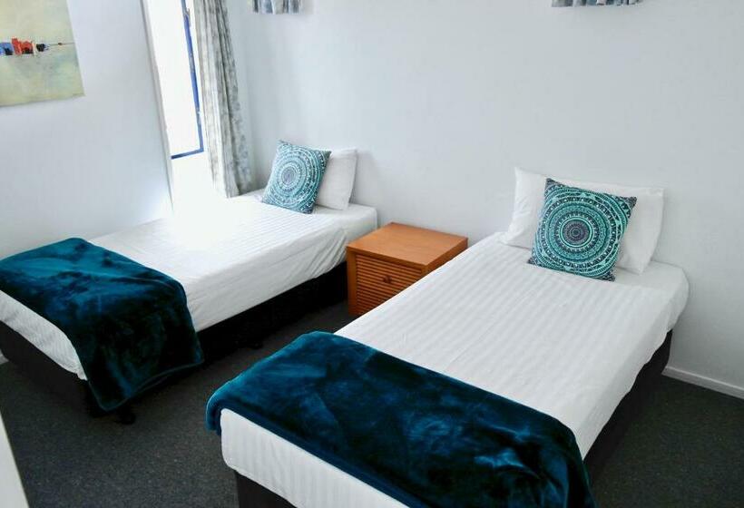 سوییت با چشم‌انداز دریا, Bucklands Beach Waterfront Motel