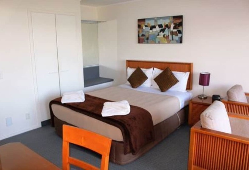 سوییت با چشم‌انداز دریا, Bucklands Beach Waterfront Motel