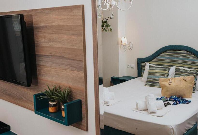Трехместный Номер Deluxe, Parthenon Art Executive Wing