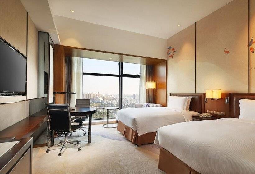 Номер Executive, Doubletree By Hilton Ningbo Beilun