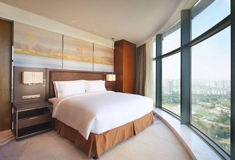 Номер Executive, Doubletree By Hilton Ningbo Beilun