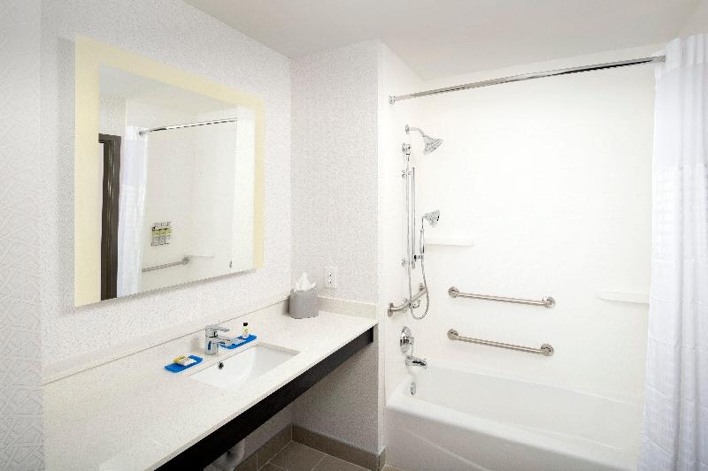 Номер Executive Кровать Кинг, Holiday Inn Express Pensacola Downtown, An Ihg