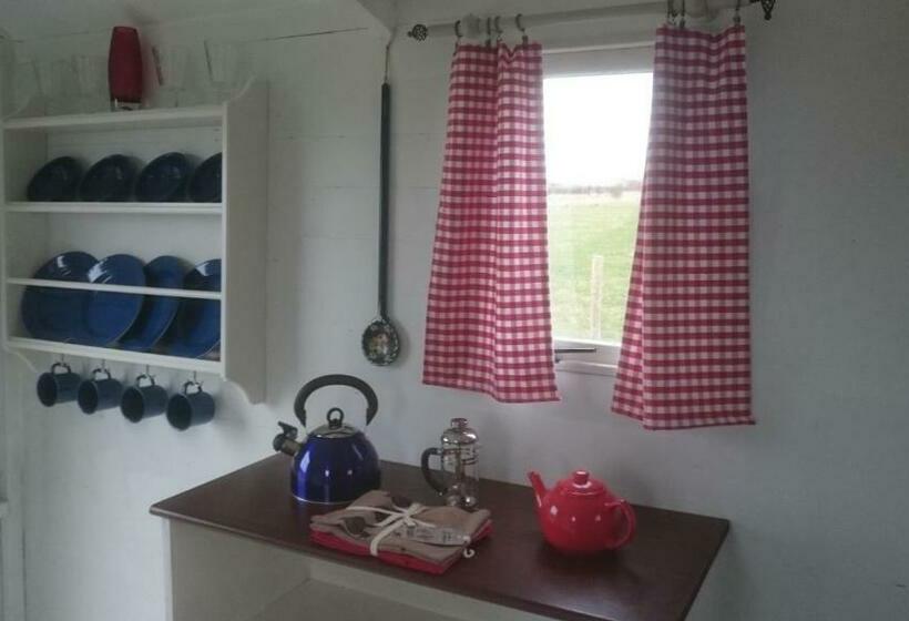 اتاق استاندارد, Pidley Bottom Cottages   Luxury Sc Rooms   Fully Furnished And Equipped   Kitchen   Towels And Linen