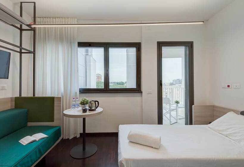 スタンダードトリプルルーム, Camplus Roma Casa Per Ferie