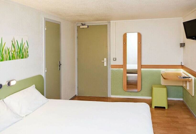 Номер Стандарт Трехместный, Ibis Budget Lorient Caudan