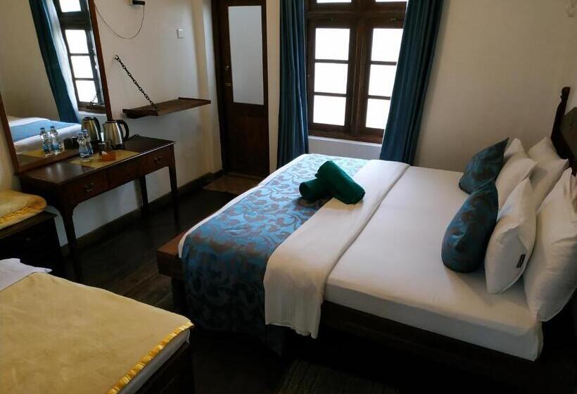 豪华三人间, The Golf Green City Bungalow