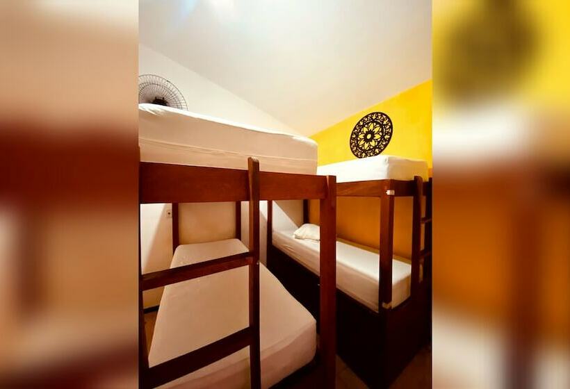 Кровать в Общей Комнате, Kuara Hostel Natal