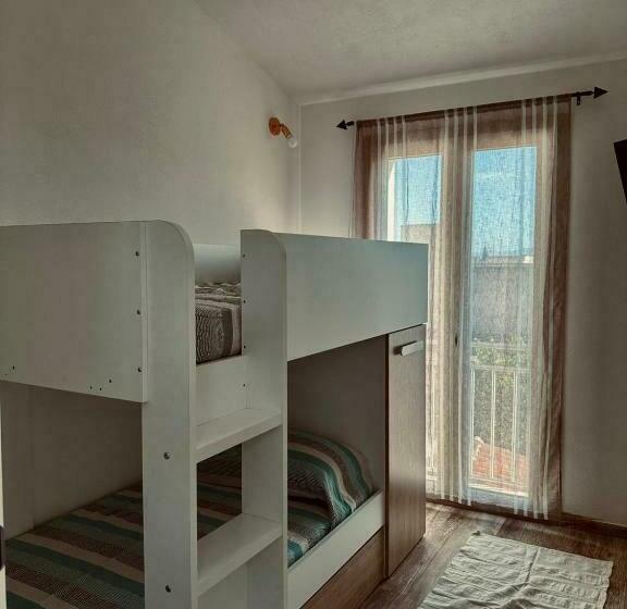 Семейный Номер, B&b Luchia