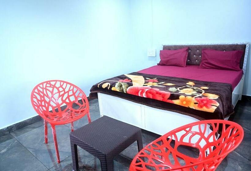 Семейный Номер, Sahyadri Hotel And Room Stay