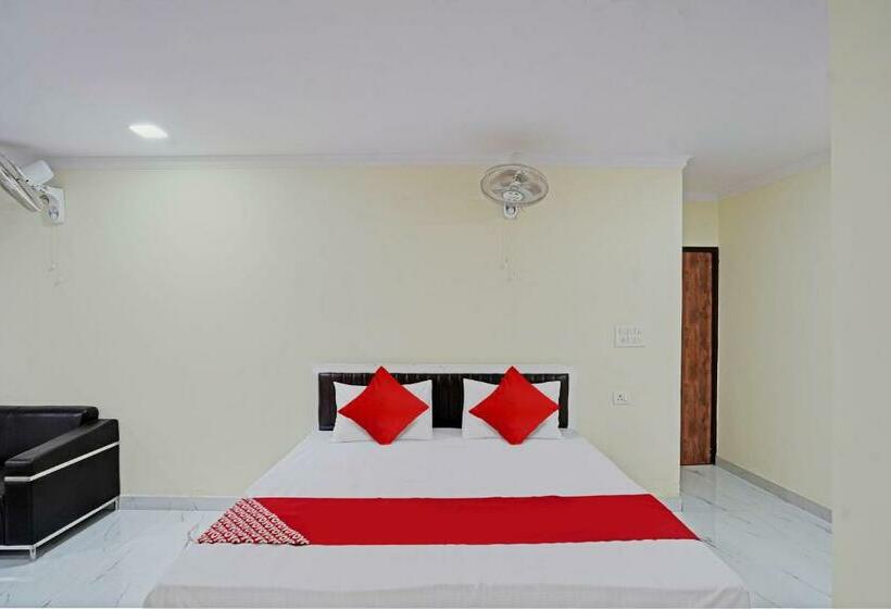 Habitació Triple Clàssica, Oyo Flagship Hotel Jojo In