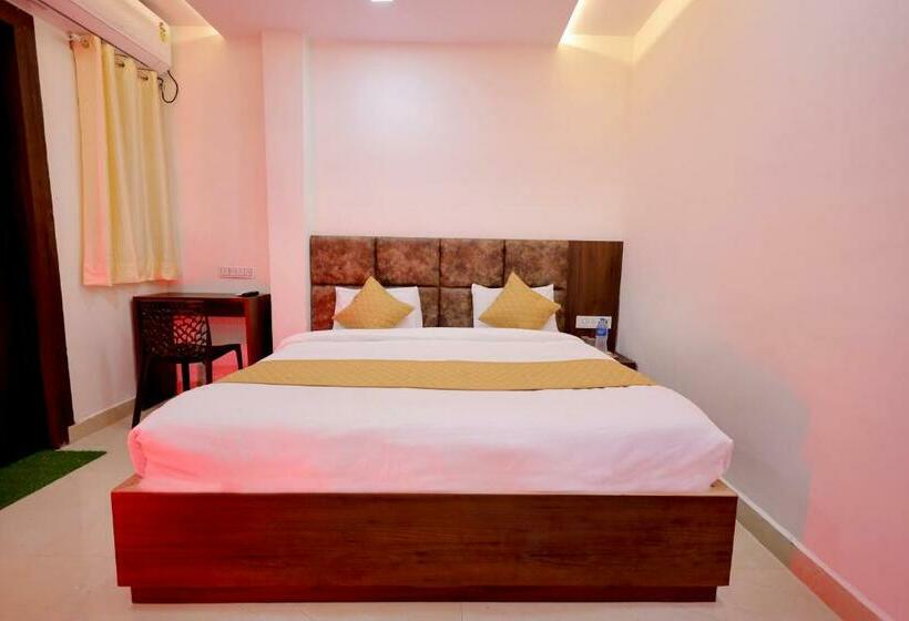 Номер Deluxe, Fabhotel Vishal Palace