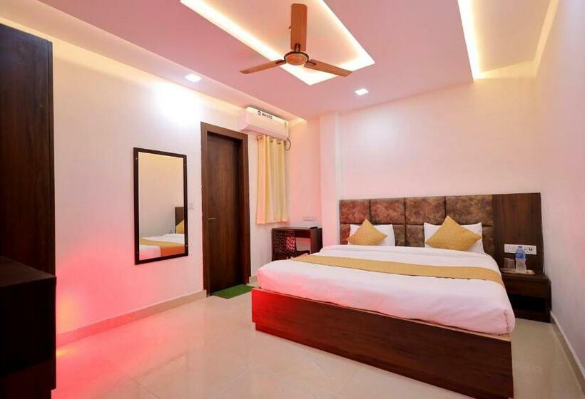 Deluxe Room, Fabhotel Vishal Palace