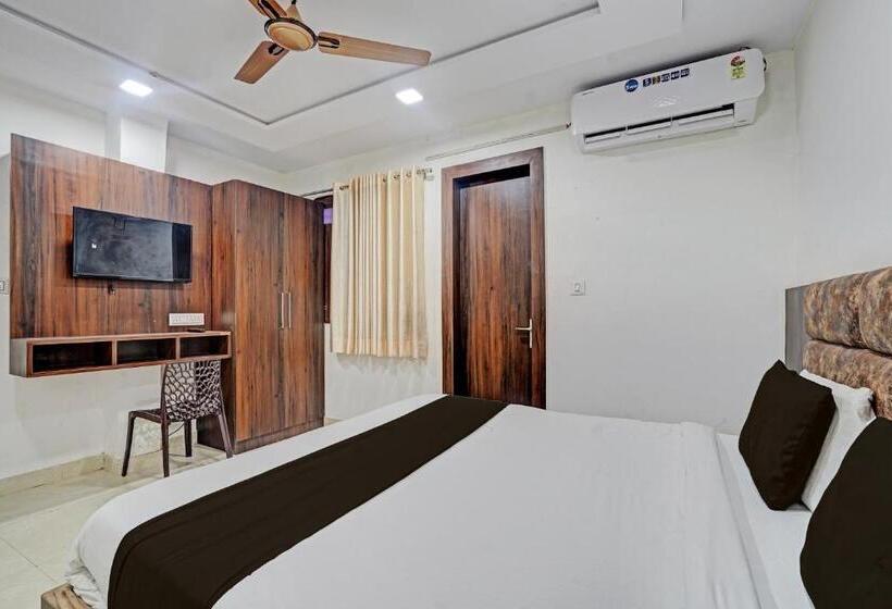 Трехместный Номер Классика, Fabhotel Vishal Palace