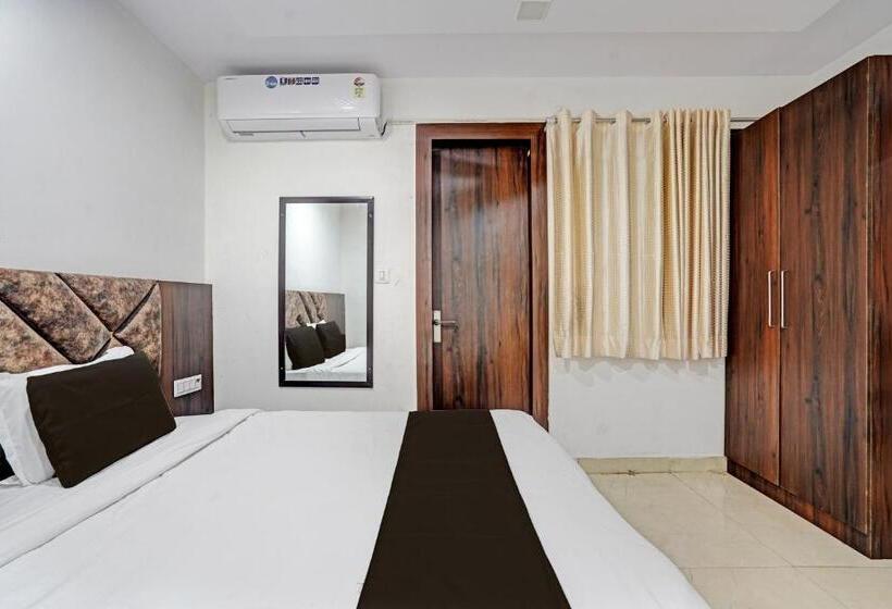 Triple Classic Room, Fabhotel Vishal Palace