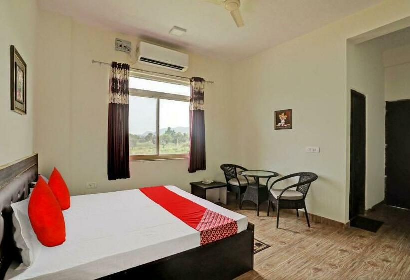 Трехместный Номер Классика, Oyo Flagship Green Vatika Resort