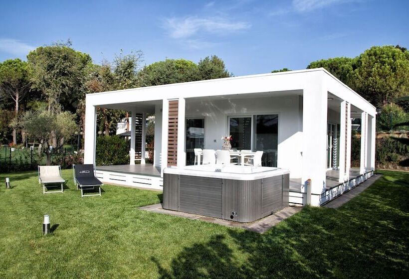 Вилла 2 Спальни, Villaggio La Pescaccia