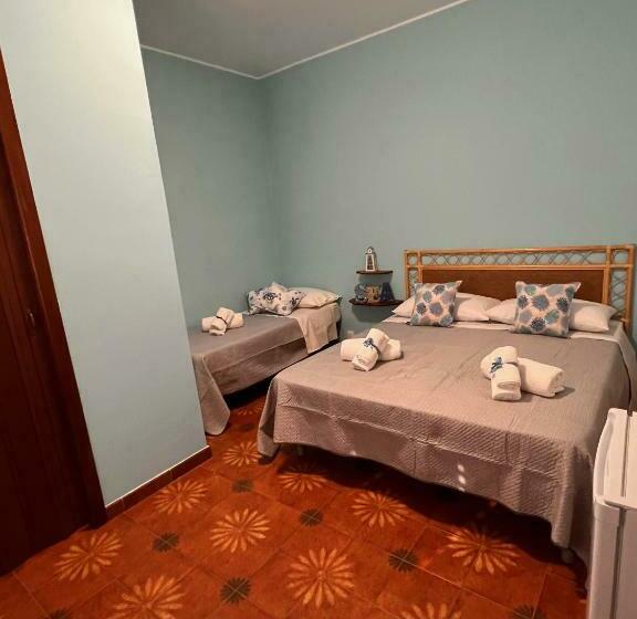 اتاق استاندارد سه نفره, Celeste Rooms