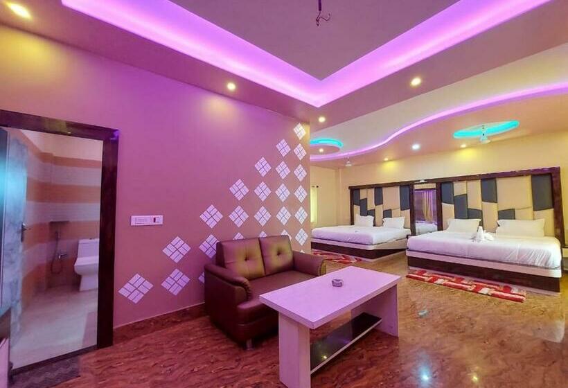 Семейный Номер Боковой Вид на Море, Sweet Dream Beach Resort !! 50 Mts From Beach ! Peaceful Room With Garden View Free Parking !!
