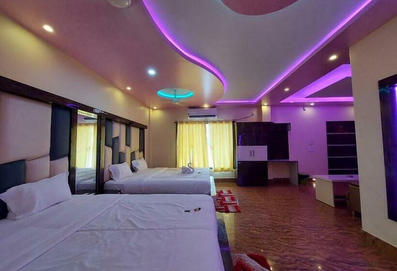 Семейный Номер Боковой Вид на Море, Sweet Dream Beach Resort !! 50 Mts From Beach ! Peaceful Room With Garden View Free Parking !!
