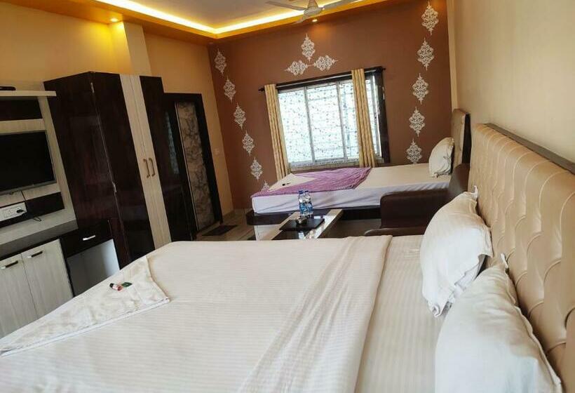 Трехместный Superior Вид на Море, Sweet Dream Beach Resort !! 50 Mts From Beach ! Peaceful Room With Garden View Free Parking !!