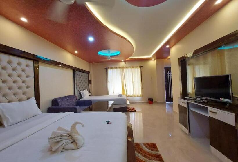 Трехместный Номер Стандарт Вид на Сад, Sweet Dream Beach Resort !! 50 Mts From Beach ! Peaceful Room With Garden View Free Parking !!