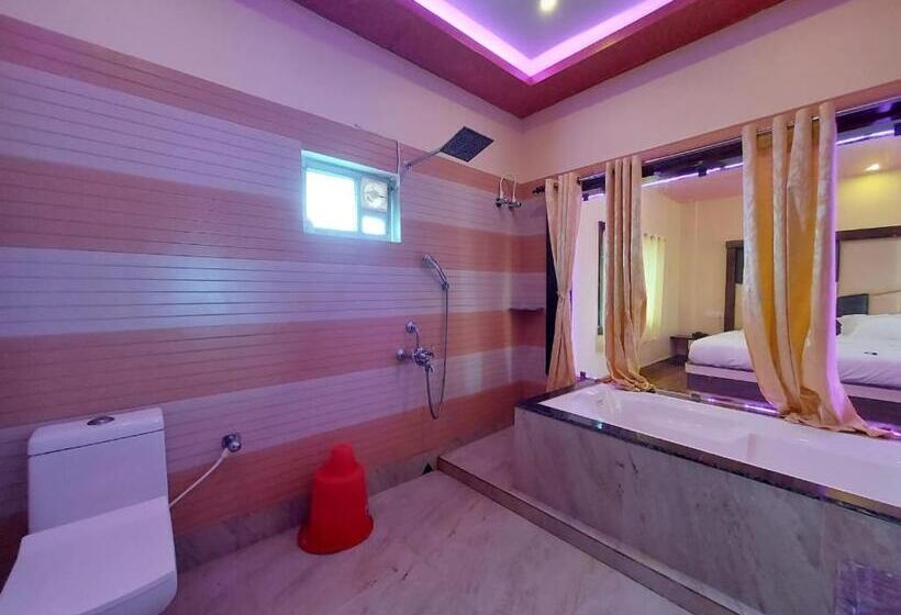 Семейный Номер Боковой Вид на Море, Sweet Dream Beach Resort !! 50 Mts From Beach ! Peaceful Room With Garden View Free Parking !!